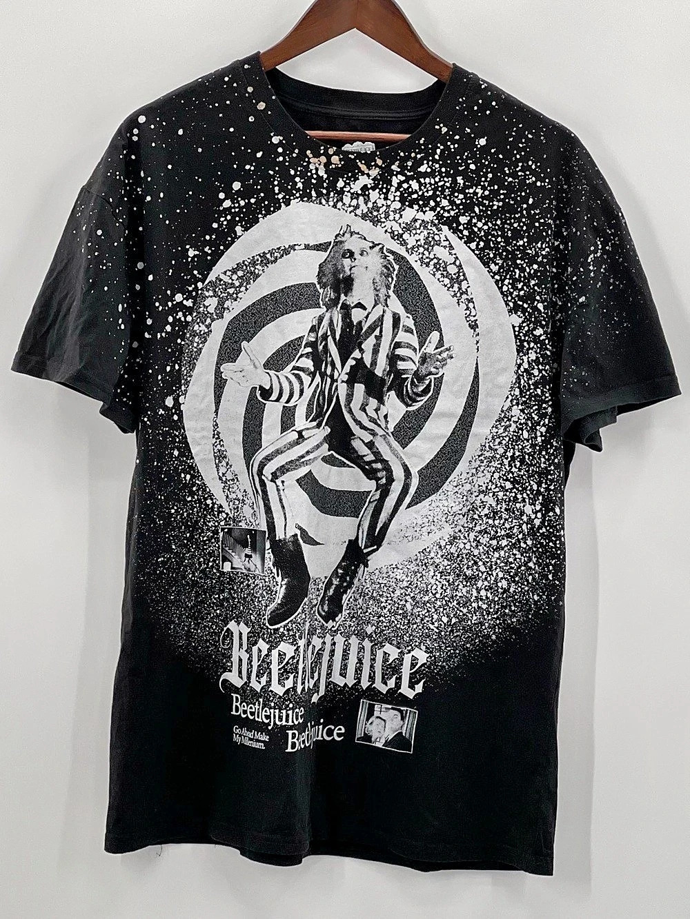 546 Beetlejuice graphic T-shirt Graphic Tee in Black & White Size 2XL